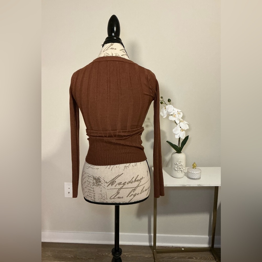 Brown Ribbed Knit Sweater - Picture 2 of 5